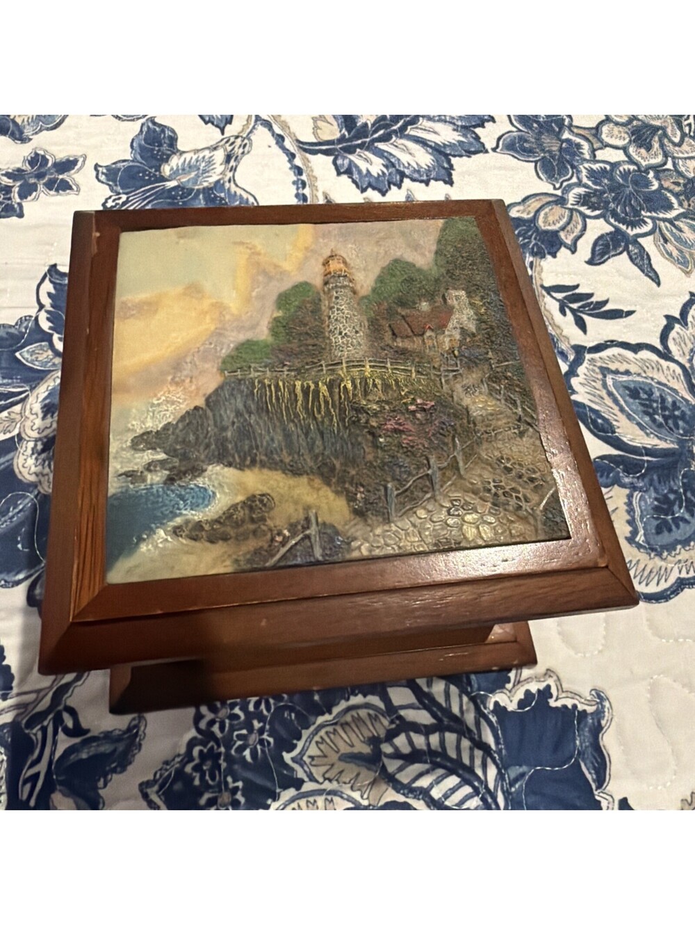 Thomas Kinkade Light of Peace Wooden Jewelry Box with Mirror